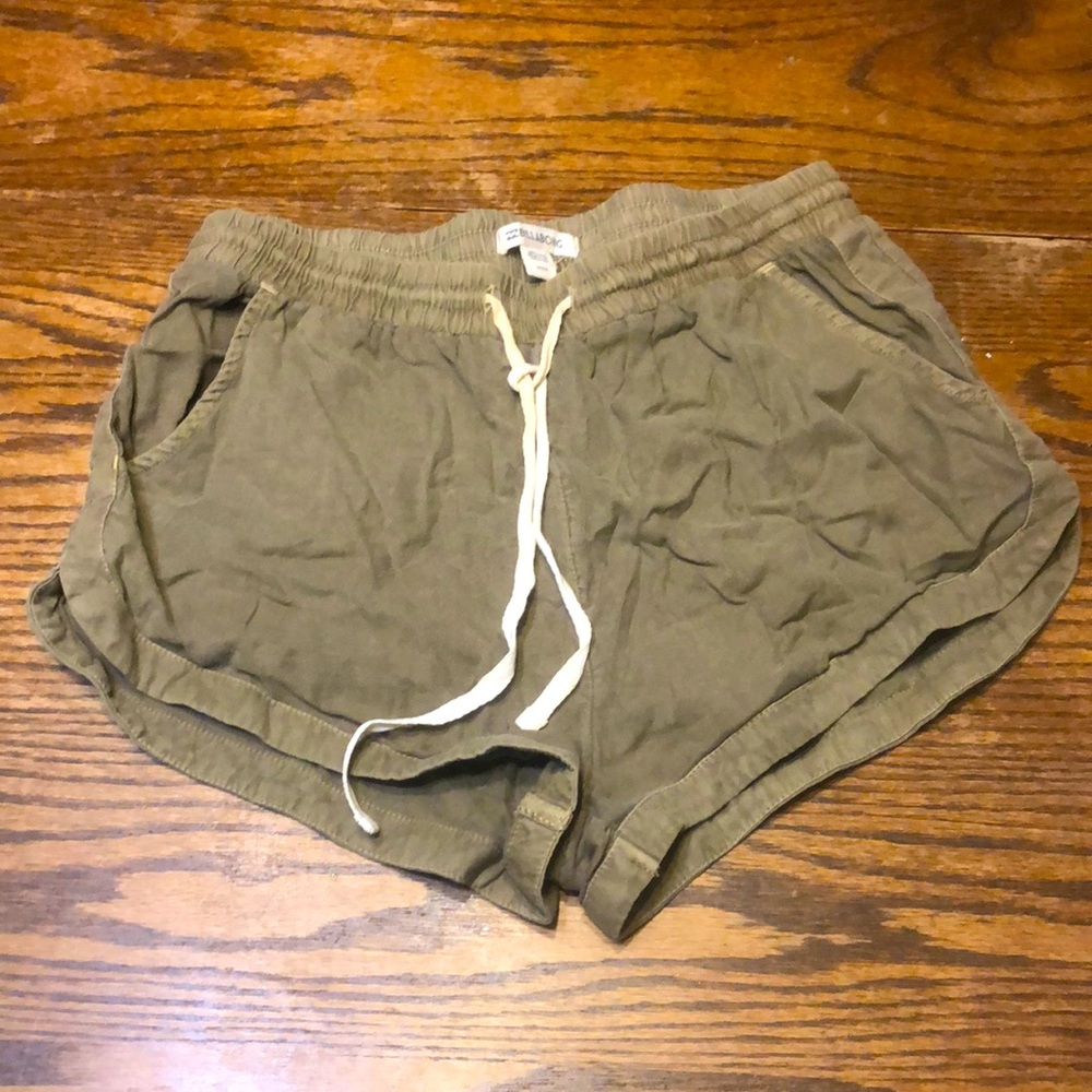 EUC Billabong shorts